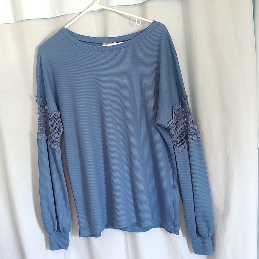 G&E Grace & Emma long sleeve shirt Size Medium